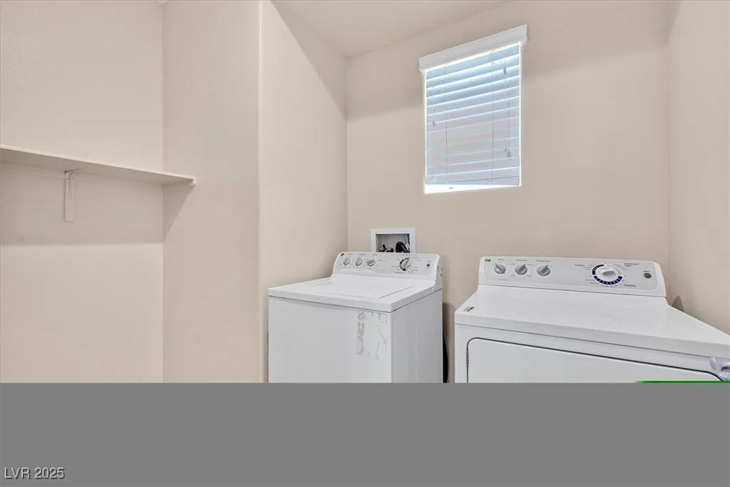 7558 Crooked Branch, Las Vegas, NV 89143