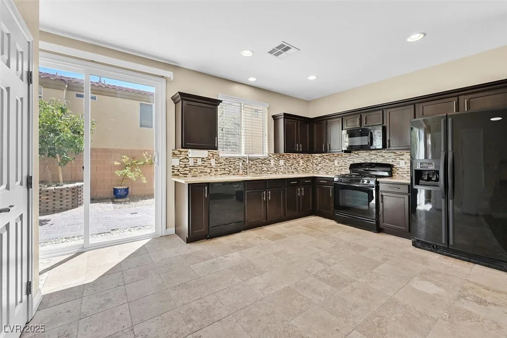 7558 Crooked Branch, Las Vegas, NV 89143
