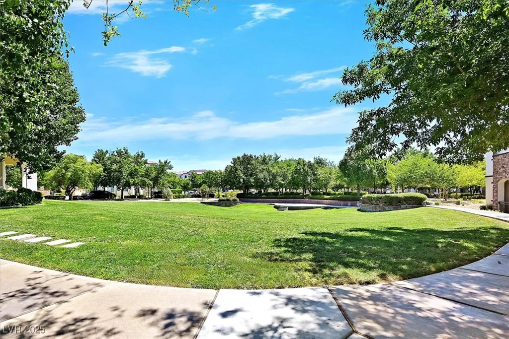 7558 Crooked Branch, Las Vegas, NV 89143