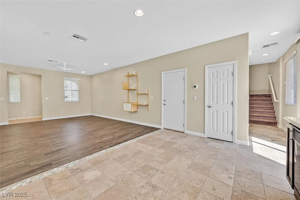 7558 Crooked Branch, Las Vegas, NV 89143