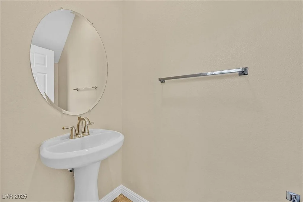 7558 Crooked Branch, Las Vegas, NV 89143