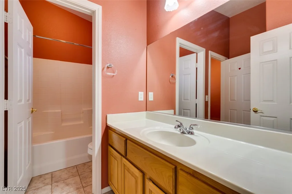2587 Grizzly Park, Henderson, NV 89052