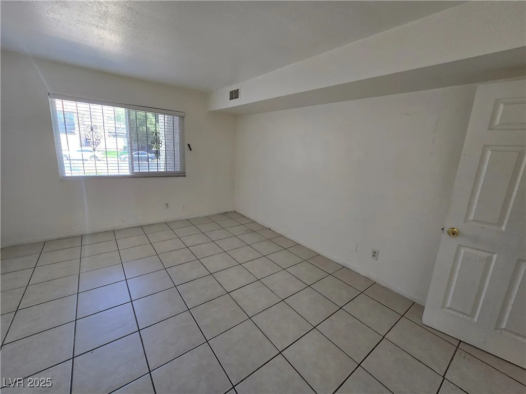 1405 Vegas Valley, Las Vegas, NV 89169