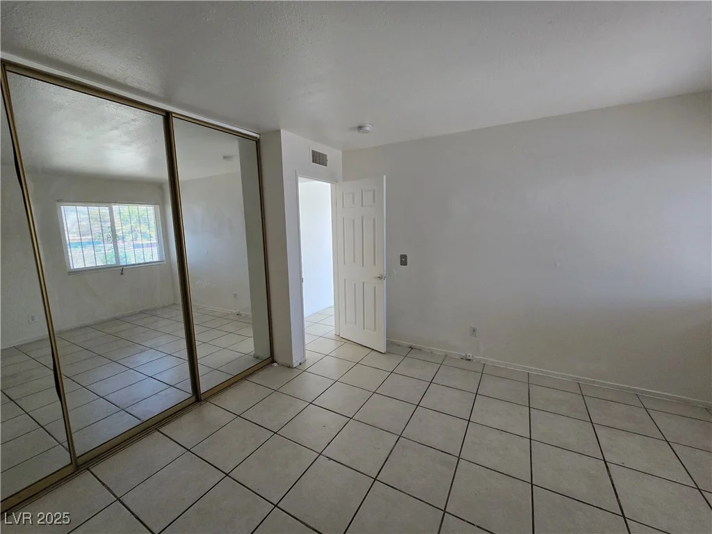 1405 Vegas Valley, Las Vegas, NV 89169