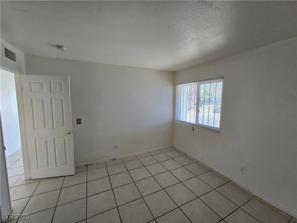 1405 Vegas Valley, Las Vegas, NV 89169