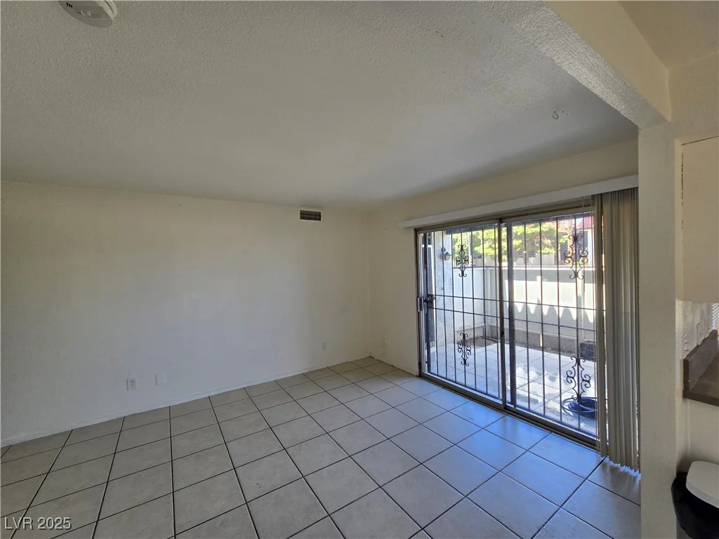 1405 Vegas Valley, Las Vegas, NV 89169