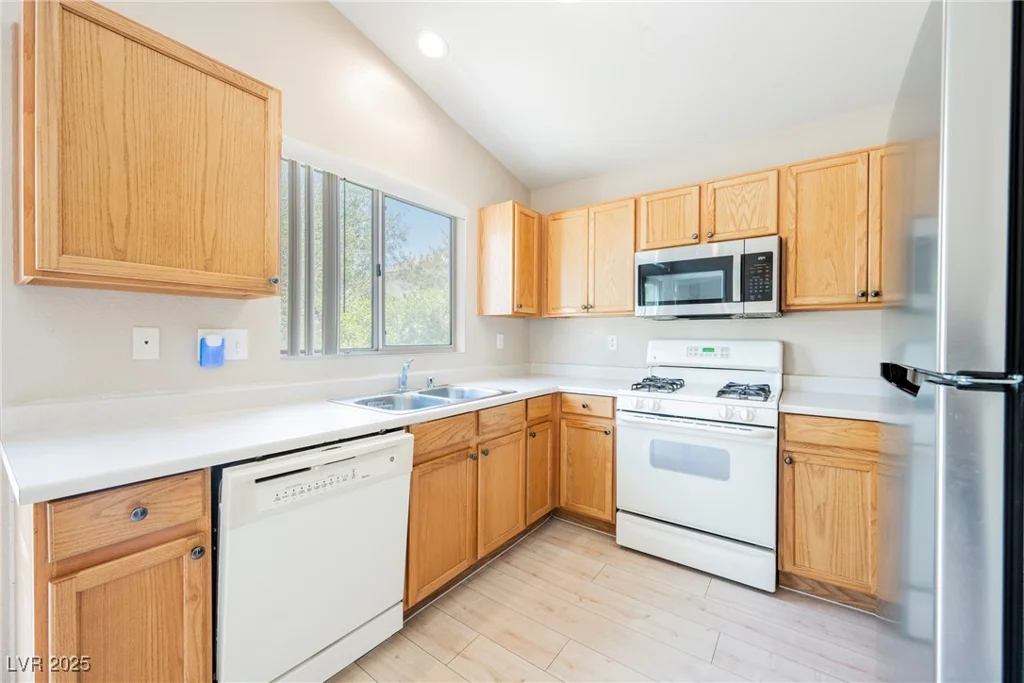 6116 Shallow Springs, Las Vegas, NV 89130