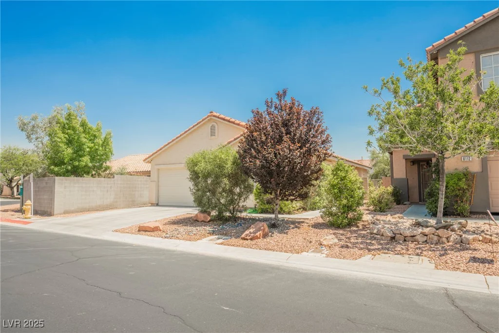 6116 Shallow Springs, Las Vegas, NV 89130
