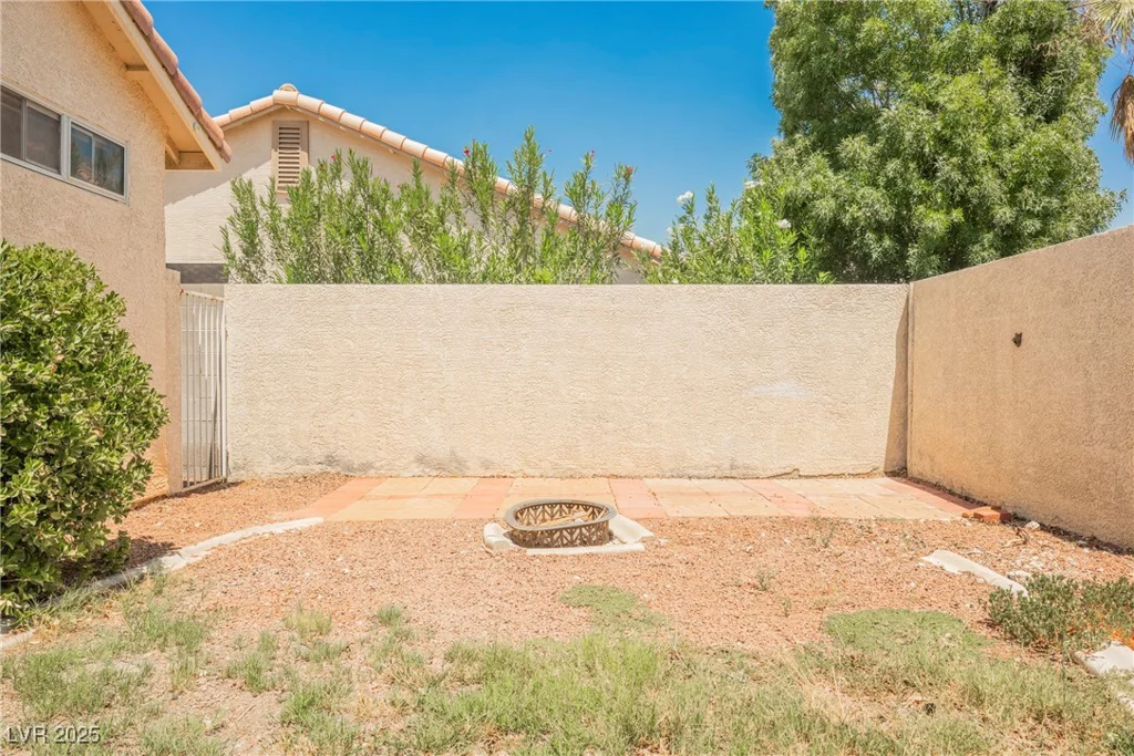 6116 Shallow Springs, Las Vegas, NV 89130