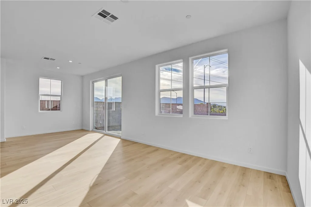 321 Blossom Wind, Henderson, NV 89015