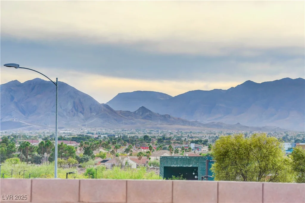 321 Blossom Wind, Henderson, NV 89015