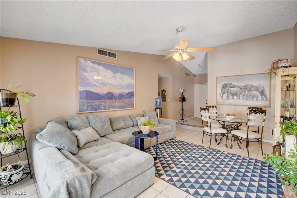 1909 Oakleaf, Las Vegas, NV 89146