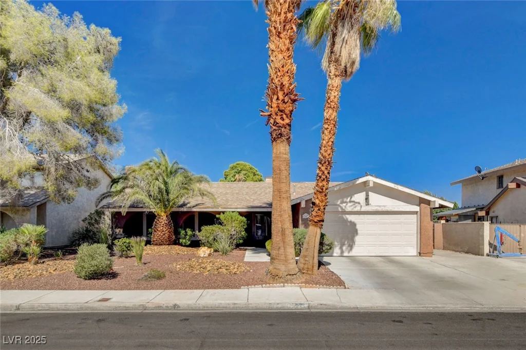 1909 Oakleaf, Las Vegas, NV 89146