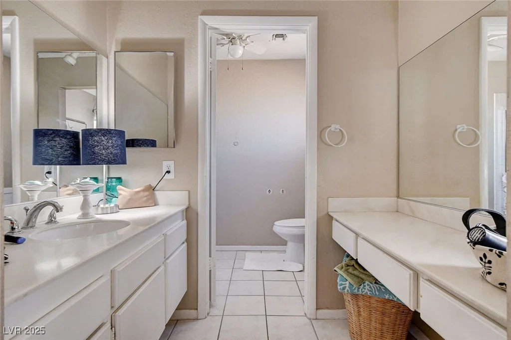 1909 Oakleaf, Las Vegas, NV 89146