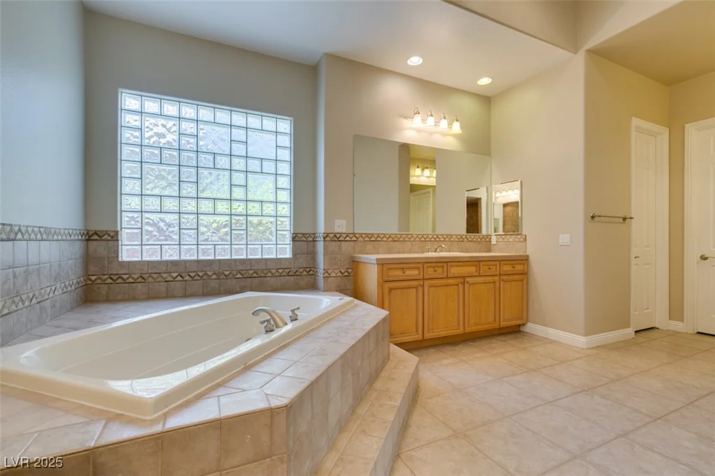 213 Villa Borghese, Las Vegas, NV 89138