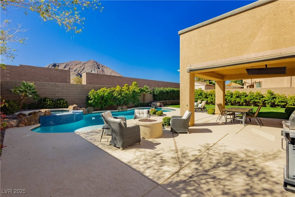 29 Blue Valley, Henderson, NV 89002