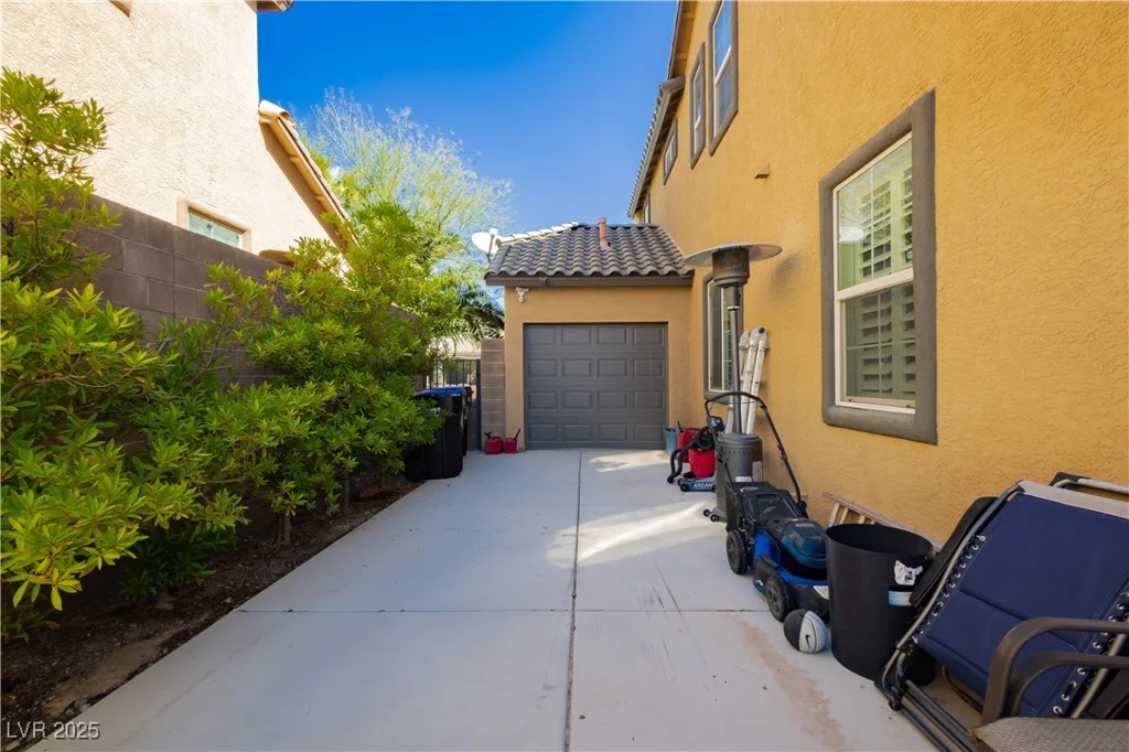 29 Blue Valley, Henderson, NV 89002