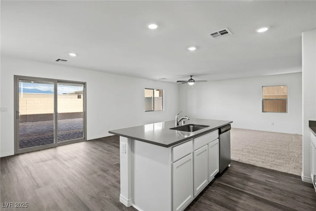 1720 Sandia Rock, North Las Vegas, NV 89032