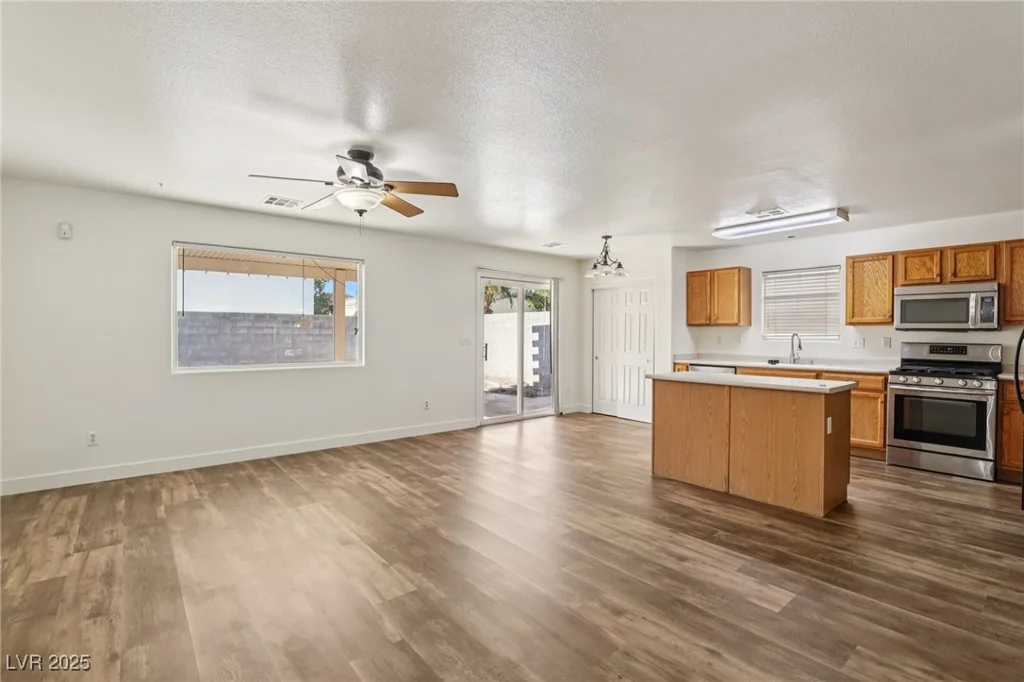 5501 Leadville, Las Vegas, NV 89130