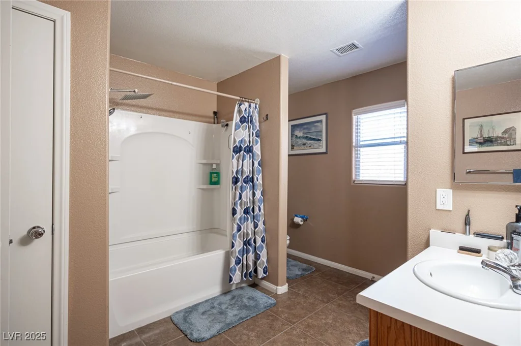 121 Snow Dome, North Las Vegas, NV 89031