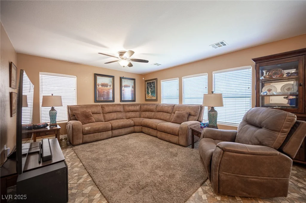 121 Snow Dome, North Las Vegas, NV 89031