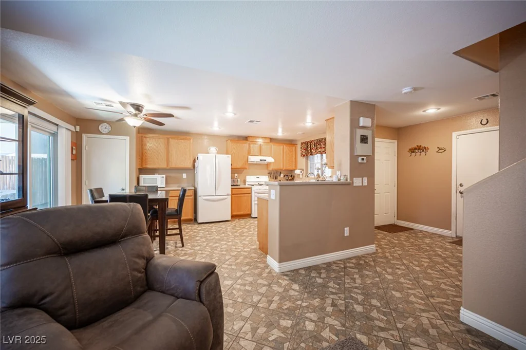 121 Snow Dome, North Las Vegas, NV 89031