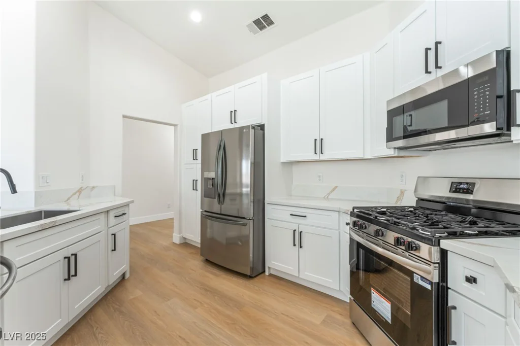4122 Lightfoot, North Las Vegas, NV 89032