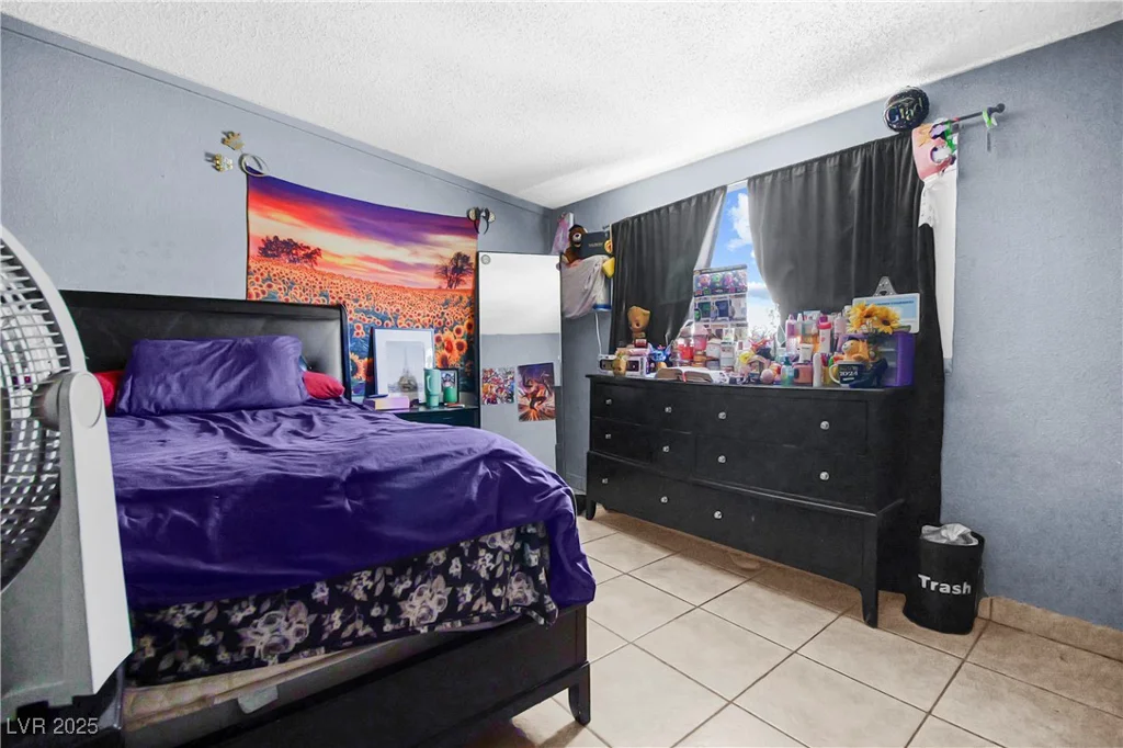 2837 Hickey, North Las Vegas, NV 89030