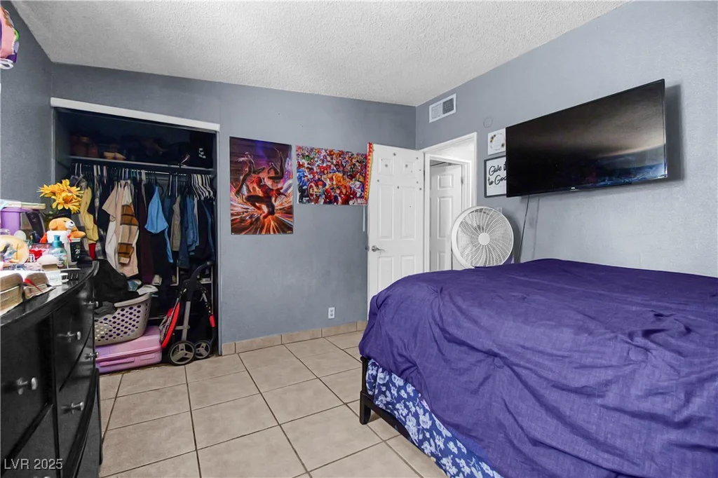 2837 Hickey, North Las Vegas, NV 89030