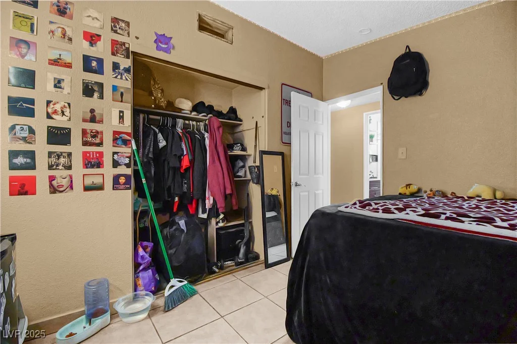 2837 Hickey, North Las Vegas, NV 89030