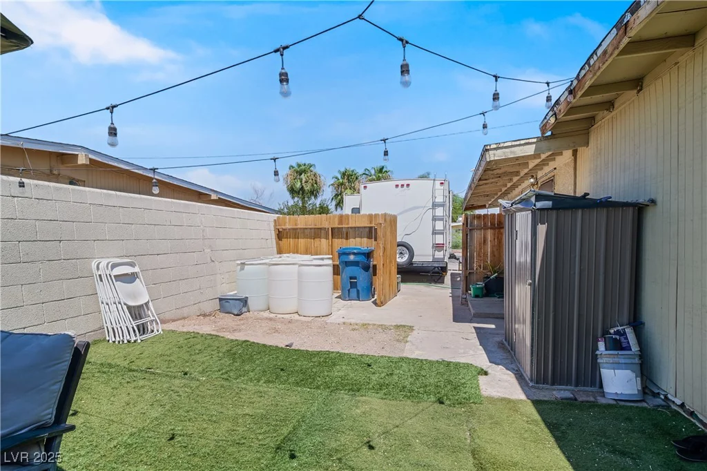 2837 Hickey, North Las Vegas, NV 89030