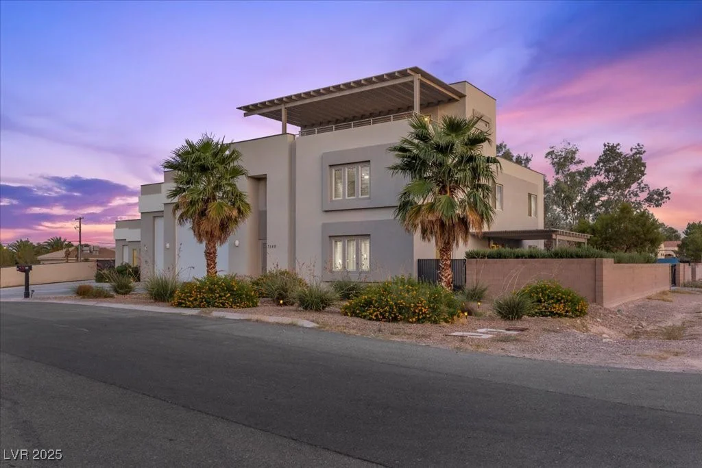 7140 La Cienega, Las Vegas, NV 89119