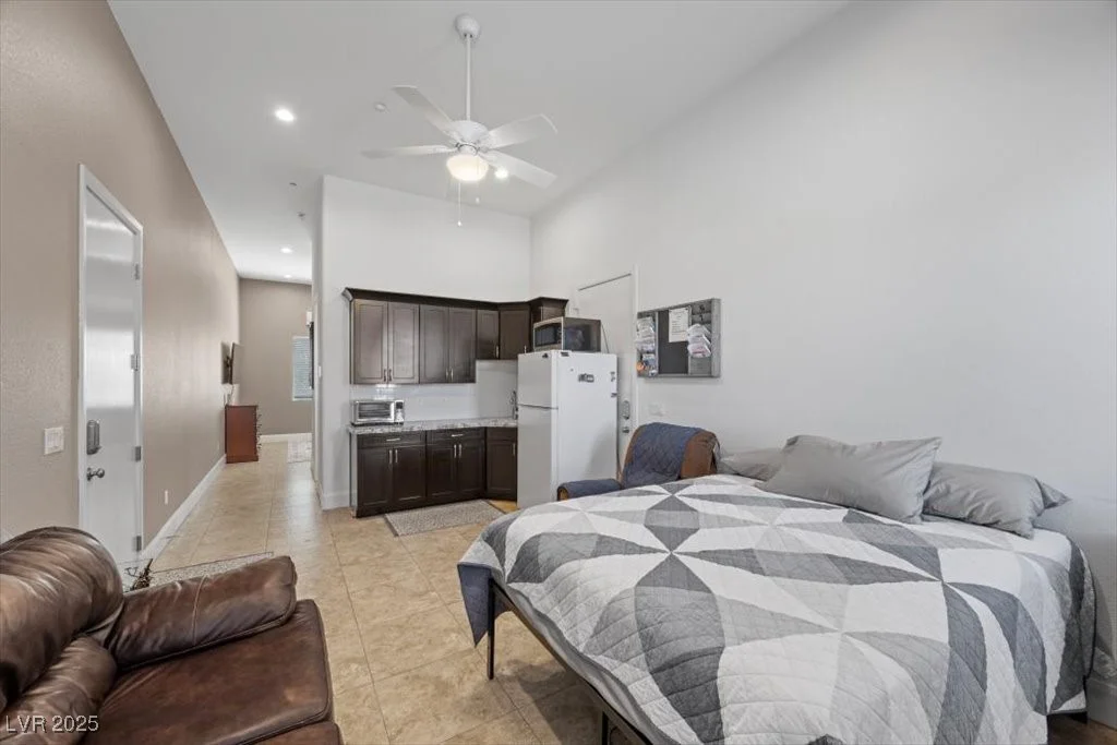 7140 La Cienega, Las Vegas, NV 89119