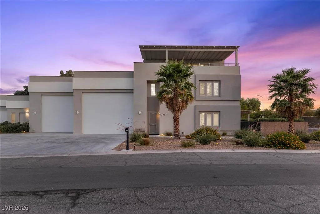 7140 La Cienega, Las Vegas, NV 89119