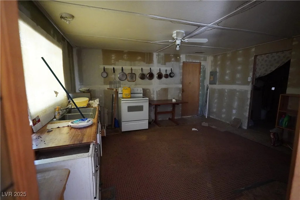 5170 Corrine, Pahrump, NV 89048