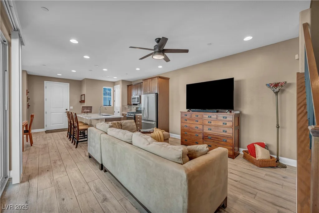 500 Pear Lake St, Las Vegas, NV 89138