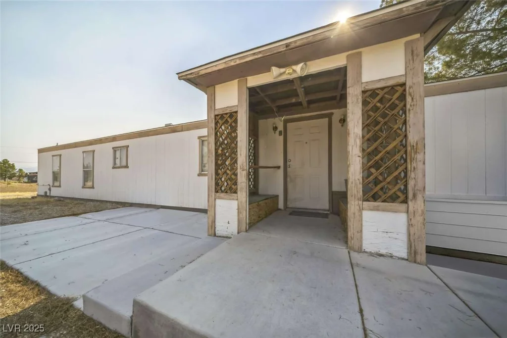 3390 Hardy, Pahrump, NV 89048