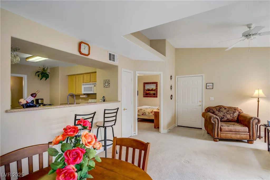 8000 Badura, Las Vegas, NV 89113