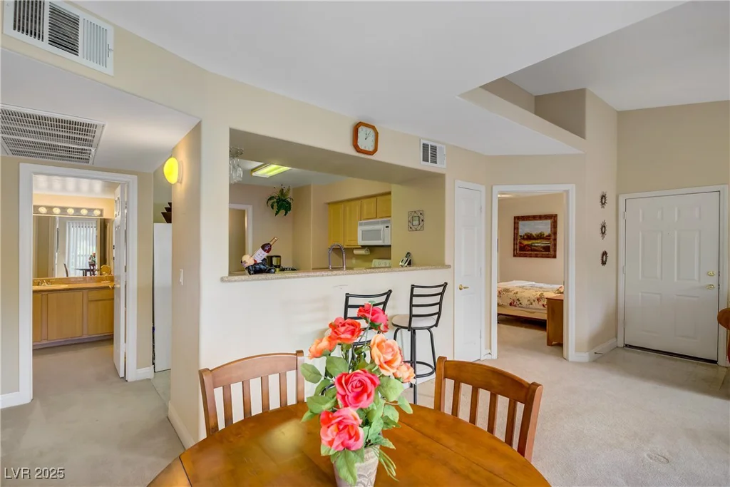 8000 Badura, Las Vegas, NV 89113