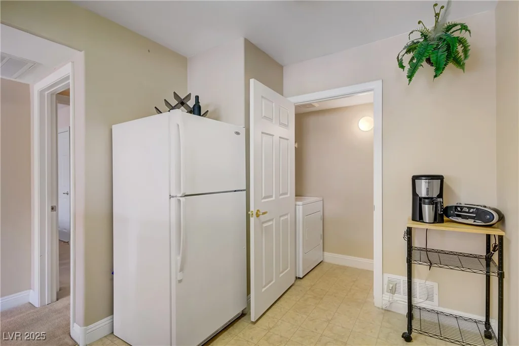 8000 Badura, Las Vegas, NV 89113