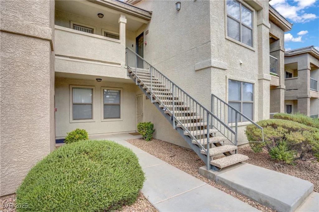8000 Badura, Las Vegas, NV 89113