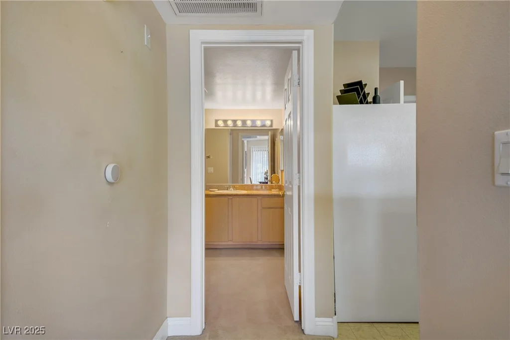 8000 Badura, Las Vegas, NV 89113