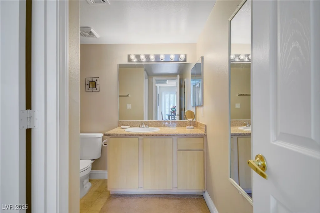 8000 Badura, Las Vegas, NV 89113