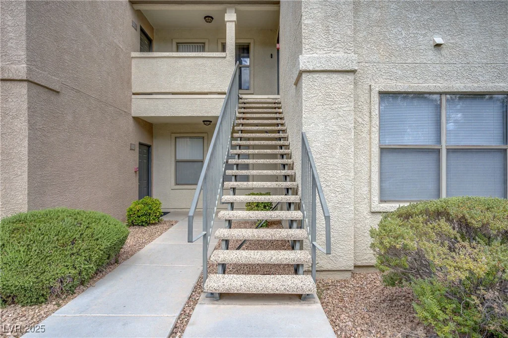 8000 Badura, Las Vegas, NV 89113