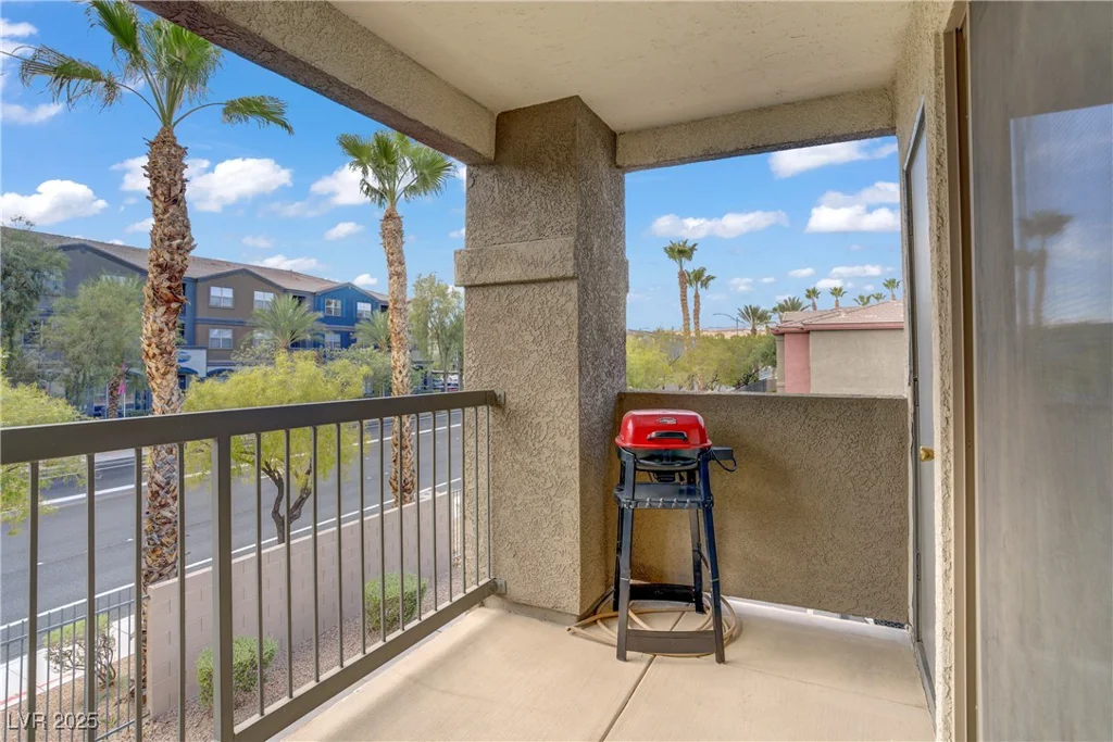 8000 Badura, Las Vegas, NV 89113