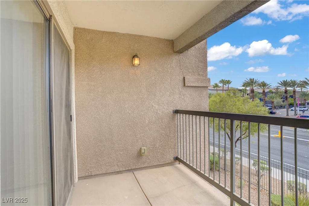 8000 Badura, Las Vegas, NV 89113