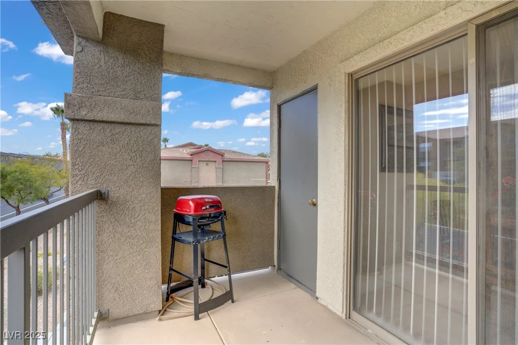 8000 Badura, Las Vegas, NV 89113
