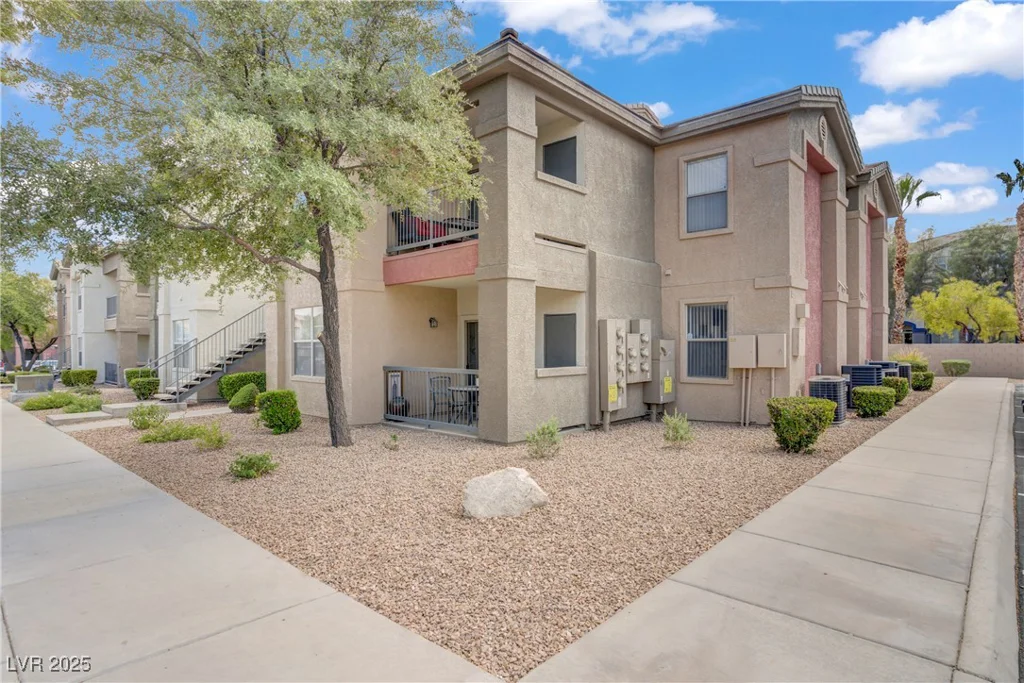 8000 Badura, Las Vegas, NV 89113