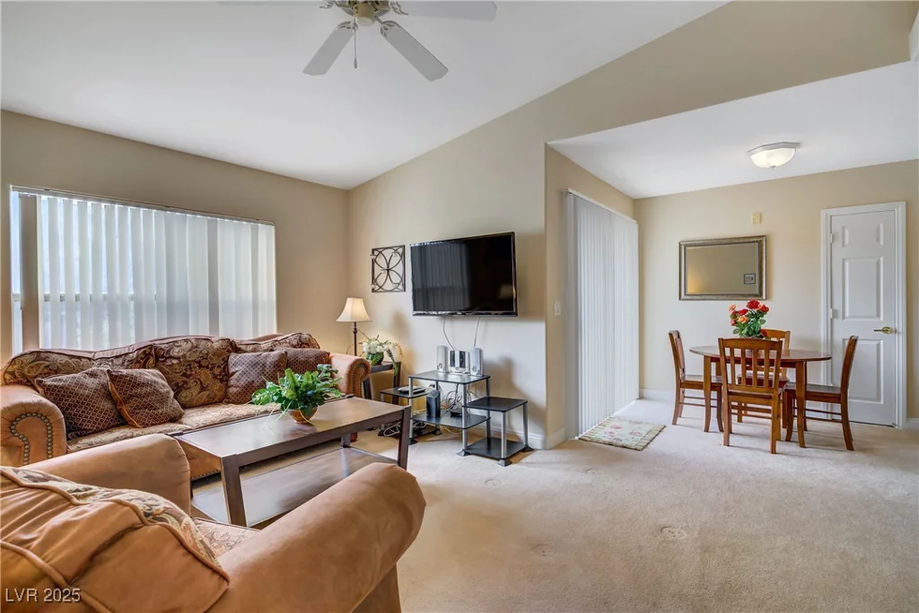 8000 Badura, Las Vegas, NV 89113