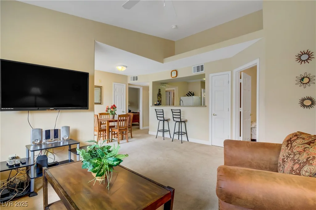 8000 Badura, Las Vegas, NV 89113